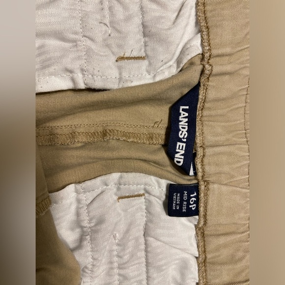 Lands End Women’s 16 Petite Mid Rise Khaki Pants - Picture 4 of 6